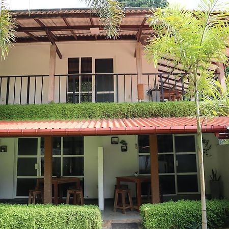 Hotel Pineview Unawatuna Esterno foto