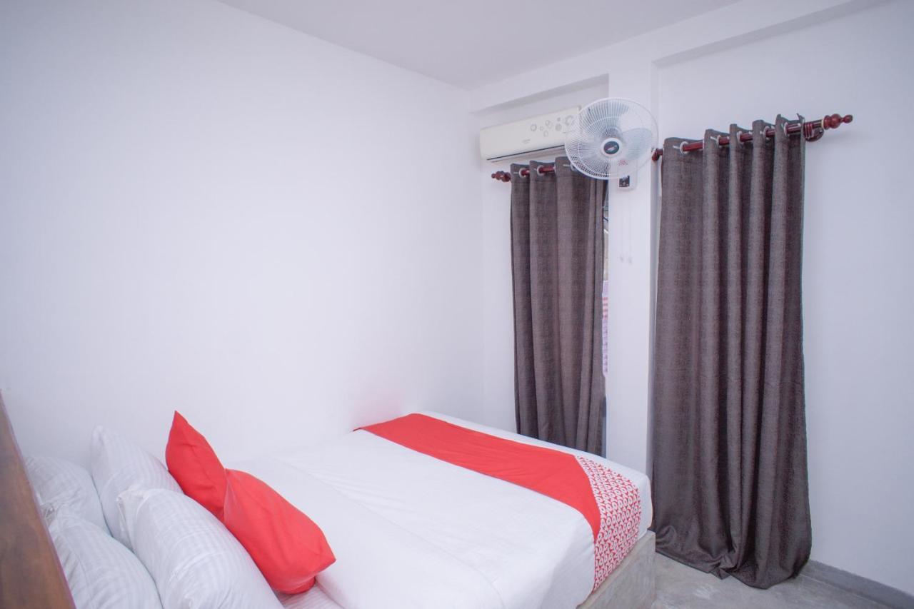 Hotel Pineview Unawatuna Esterno foto